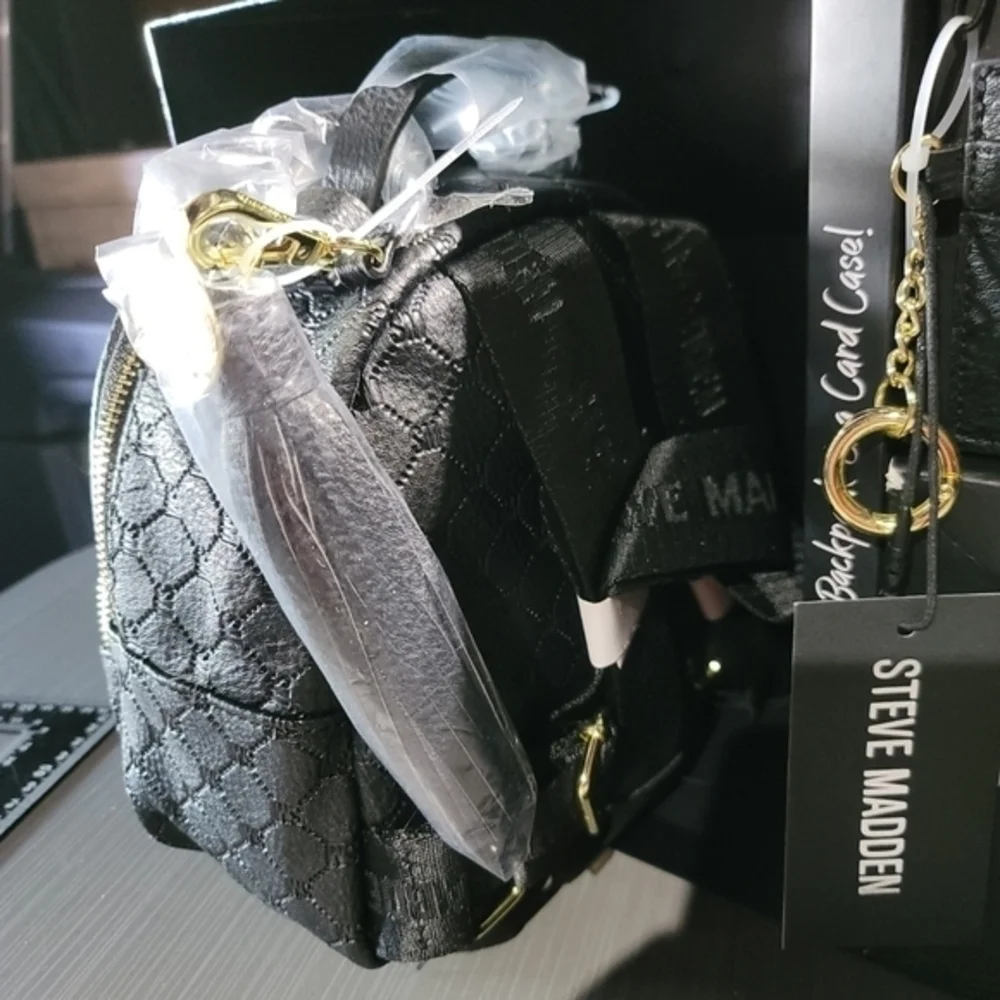 Steve Madden Black Backpack & Card Wallet Set New In‎ Box.